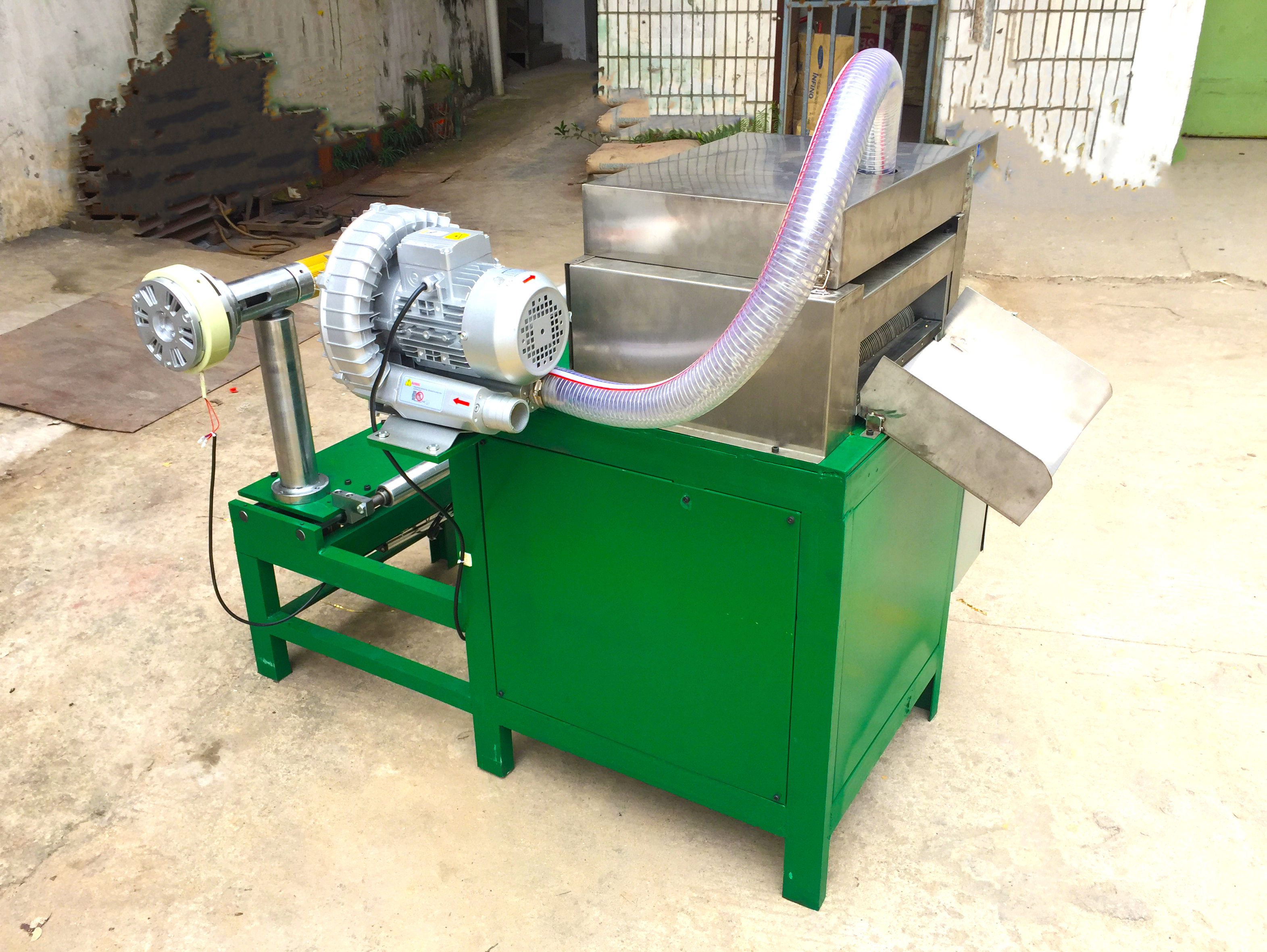 What is the operating environment of the slitting machine of the slitting machine manufacturer?